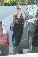 PEOPLE - Rosie Huntington Whitely auf dem Weg ins Gym
