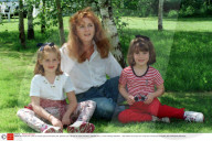 PEOPLE - Zu Eugenies Hochzeit: Kinderfotos der Prinzessin