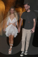 EXKLUSIV - Lottie Moss stylish auf Ibiza