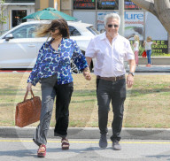 EXKLUSIV - Dustin Hoffman mit Lisa Stronger in Brentwood unterwegs