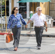 EXKLUSIV - Dustin Hoffman mit Lisa Stronger in Brentwood unterwegs