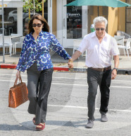 EXKLUSIV - Dustin Hoffman mit Lisa Stronger in Brentwood unterwegs