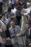 PEOPLE - Vatikan: Sting mit Trudie Styler zu Besuch beim Papst