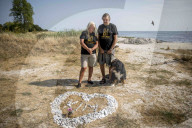 NEWS - Schweden: Die Eltern der ermordeten Kim Wall gedenken ihrer Tochter 