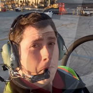 FEATURE - Flughafenangestellter klaut Flugzeug und Crasht