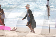 PEOPLE - Pink und Carey Hart turteln an der Bondi Beach