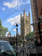 NEWS - Londoner Polizei ermittelt wegen Terrorverdachts