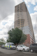 NEWS - London Attentat: Britische Polizei durchsucht eine Wohnung im Brinklow Tower in Birminghham