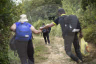 NEWS - Flüchtlinge versuchen kroatische Grenze zu erreichen
