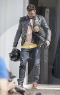 EXKLUSIV - Rock ’n’ Roll bei Orlando Bloom auf dem Set