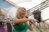 PEOPLE - Beatrice Egli singt auf der Cranger Kirmes in Herne