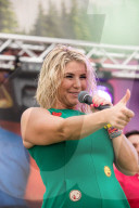 PEOPLE - Beatrice Egli singt auf der Cranger Kirmes in Herne
