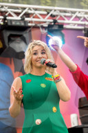 PEOPLE - Beatrice Egli singt auf der Cranger Kirmes in Herne