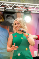 PEOPLE - Beatrice Egli singt auf der Cranger Kirmes in Herne