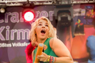 PEOPLE - Beatrice Egli singt auf der Cranger Kirmes in Herne