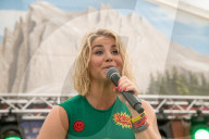 PEOPLE - Beatrice Egli singt auf der Cranger Kirmes in Herne