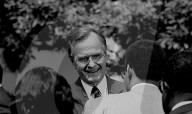 NEWS - George H.W. Bush Retro