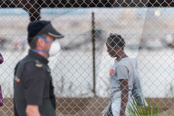 NEWS - Spanien: Gerettete Flüchtlinge in Motril 