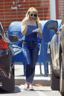 PEOPLE - Emma Roberts in Los Angeles unterwegs