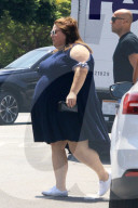 EXKLUSIV - Chrissy Metz in West Hollywood unterwegs