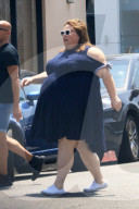 EXKLUSIV - Chrissy Metz in West Hollywood unterwegs