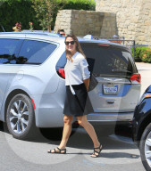 PEOPLE - Jennifer Garner geht mit ihren Eltern in die Kirche