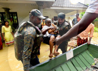 NEWS - Indien: Schlimmste Flut seit 100 Jahren in Kerala