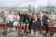 FEATURE - 'Lunch atop a skyscraper' nachgestellt