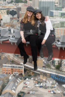 FEATURE - 'Lunch atop a skyscraper' nachgestellt