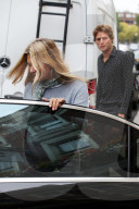 EXKLUSIV - Kate Moss ohne Make-Up mit Nikolai von Bismarck in Notting Hill unterwegs