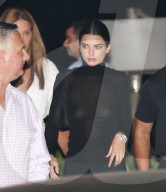 PEOPLE - Busenblitzer: Kendall Jenner geht mit Caitlyn zum Dinner in Malibu