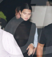PEOPLE - Busenblitzer: Kendall Jenner geht mit Caitlyn zum Dinner in Malibu