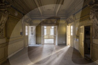 FEATURE - Verlassene Schönheiten: Roman Rorbroek fotografiert einsame Räumlichkeiten in aller Welt