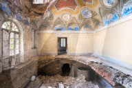 FEATURE - Verlassene Schönheiten: Roman Rorbroek fotografiert einsame Räumlichkeiten in aller Welt