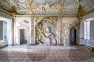 FEATURE - Verlassene Schönheiten: Roman Rorbroek fotografiert einsame Räumlichkeiten in aller Welt