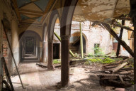 FEATURE - Verlassene Schönheiten: Roman Rorbroek fotografiert einsame Räumlichkeiten in aller Welt