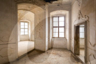 FEATURE - Verlassene Schönheiten: Roman Rorbroek fotografiert einsame Räumlichkeiten in aller Welt