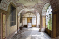 FEATURE - Verlassene Schönheiten: Roman Rorbroek fotografiert einsame Räumlichkeiten in aller Welt