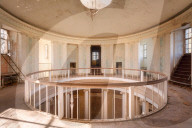 FEATURE - Verlassene Schönheiten: Roman Rorbroek fotografiert einsame Räumlichkeiten in aller Welt