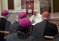 NEWS - Papst Besuch in Irland