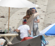 PEOPLE - Leonardo DiCaprio und Jamie Foxx feiern mit Freunden eine Beachparty