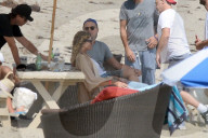 PEOPLE - Leonardo DiCaprio und Jamie Foxx feiern mit Freunden eine Beachparty