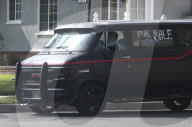 EXKLUSIV - Tori Spelling und Dean McDermott kaufen nach Testfahrt ein neues Auto