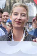 NEWS - Köln: AFD Demo gegen Oberbürgermeisterin Henriette Reker