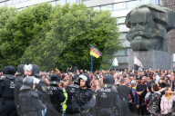 NEWS - Ausschreitungen in Chemnitz nach dem gewaltsamen Tod eines 35 Jahre alten Deutschen