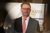 NEWS - Ausschreitungen in Chemnitz nach dem gewaltsamen Tod eines 35 Jahre alten Deutschen