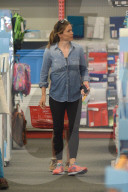 PEOPLE - Jennifer Garner bummelt mit den Kids in Brentwood