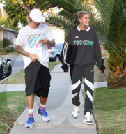 PEOPLE - Justin Bieber und Hailey Baldwin üben schon mal das Eltern sein