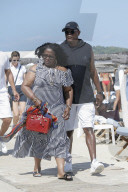 PEOPLE - Magic Johnson und Samuel L Jackson besuchen den Club 55 in St.Tropez
