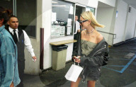PEOPLE - Hailey Baldwin in Beverly Hills unterwegs